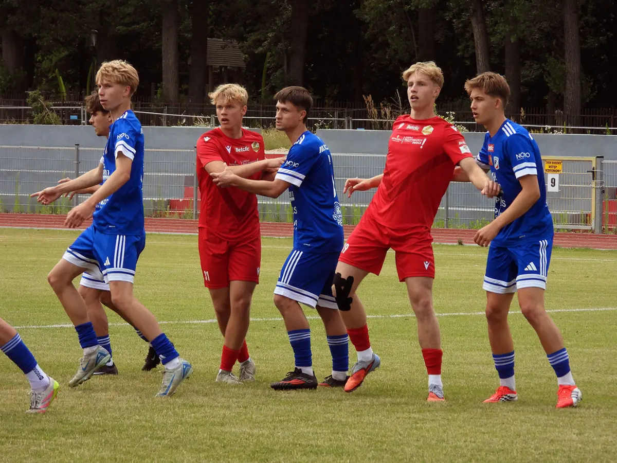 Lechia Tomaszów Mazowiecki przegrywa z Wdą Świecie w pierwszym sparingu